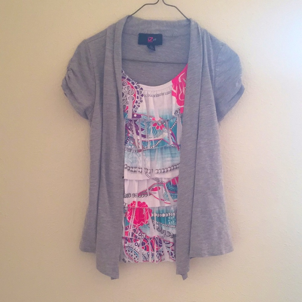 Cute Ruffle Shirt Attached with a Cardigan